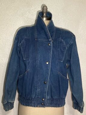 Andy Johns vintage women’s Blue Denim Jacket  size small